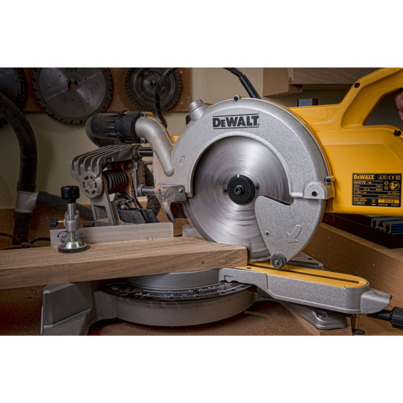 Lame de Scie Radiale 250X30,4mm 24 Dents - Dewalt | DT4202