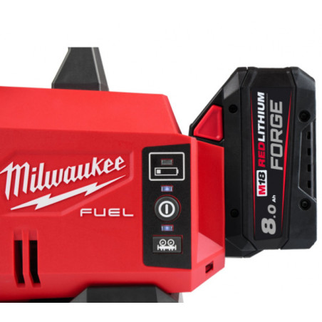 Pompe à vide 18V, 1 batterie 8Ah - Milwaukee | 4933499249